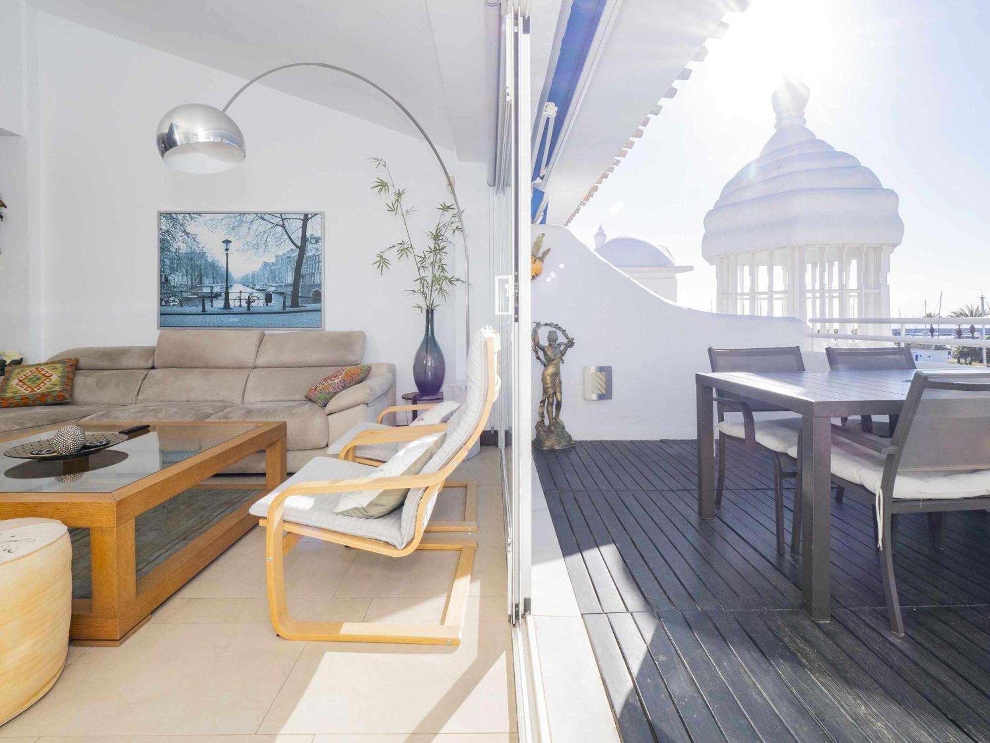 Exclusivo En Puerto Marina Apartamento