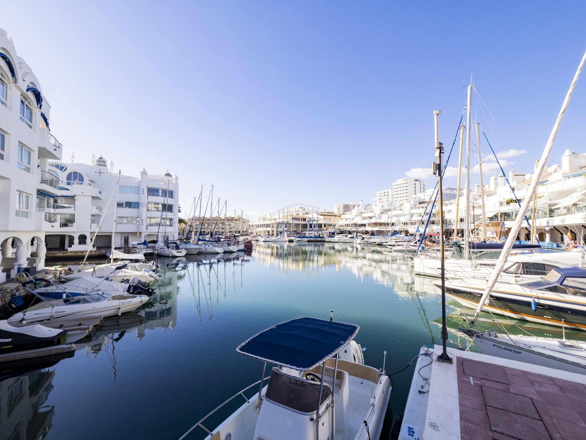 Apartamento Exclusivo En Puerto Marina *